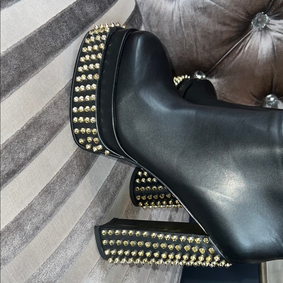 🖤🐝 ✨ Azalea Wang Black Gold Studded Slouchy Platform Mid-Calf Boots - Picture 10 of 10